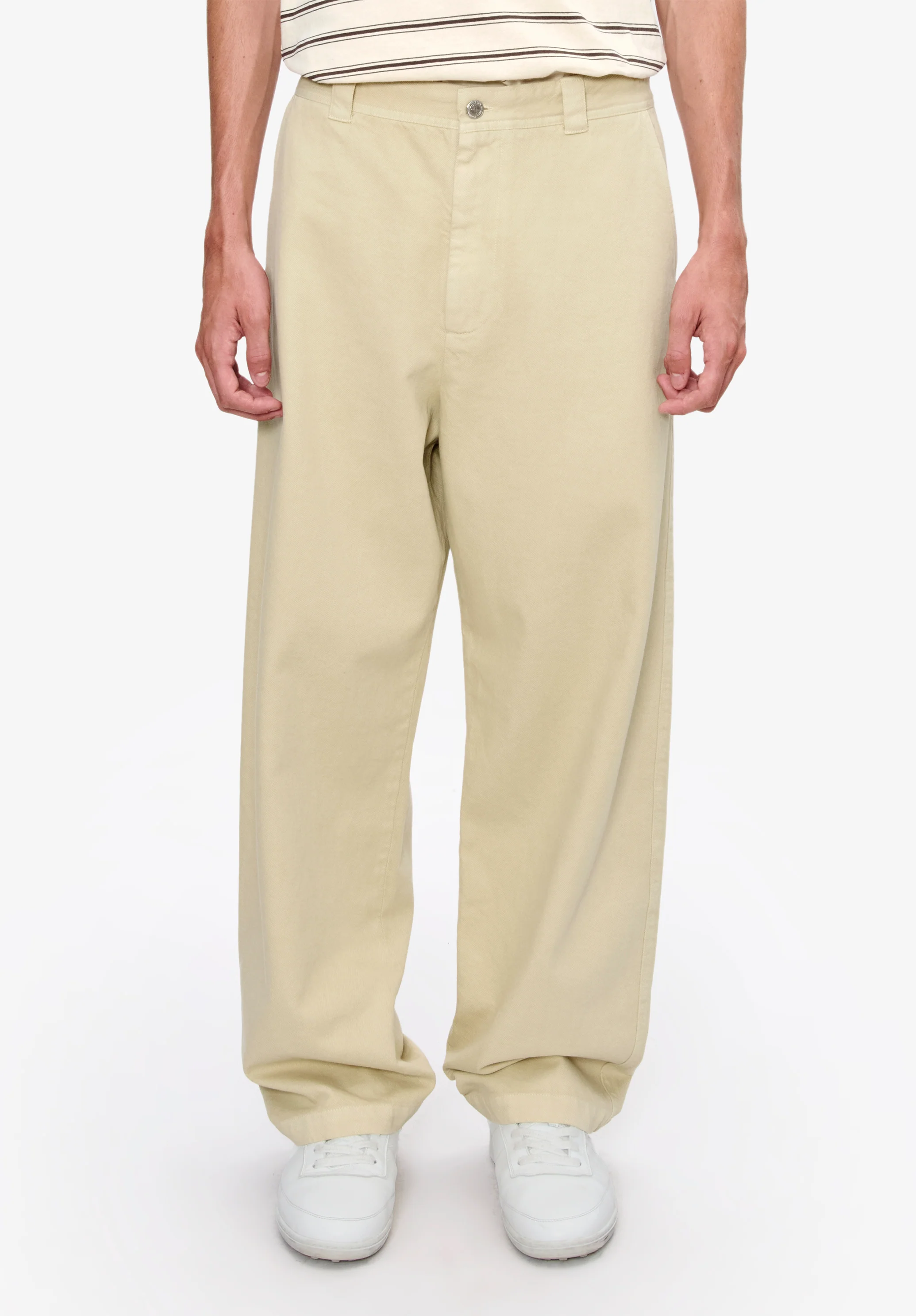 Dan Chinos - Image 4