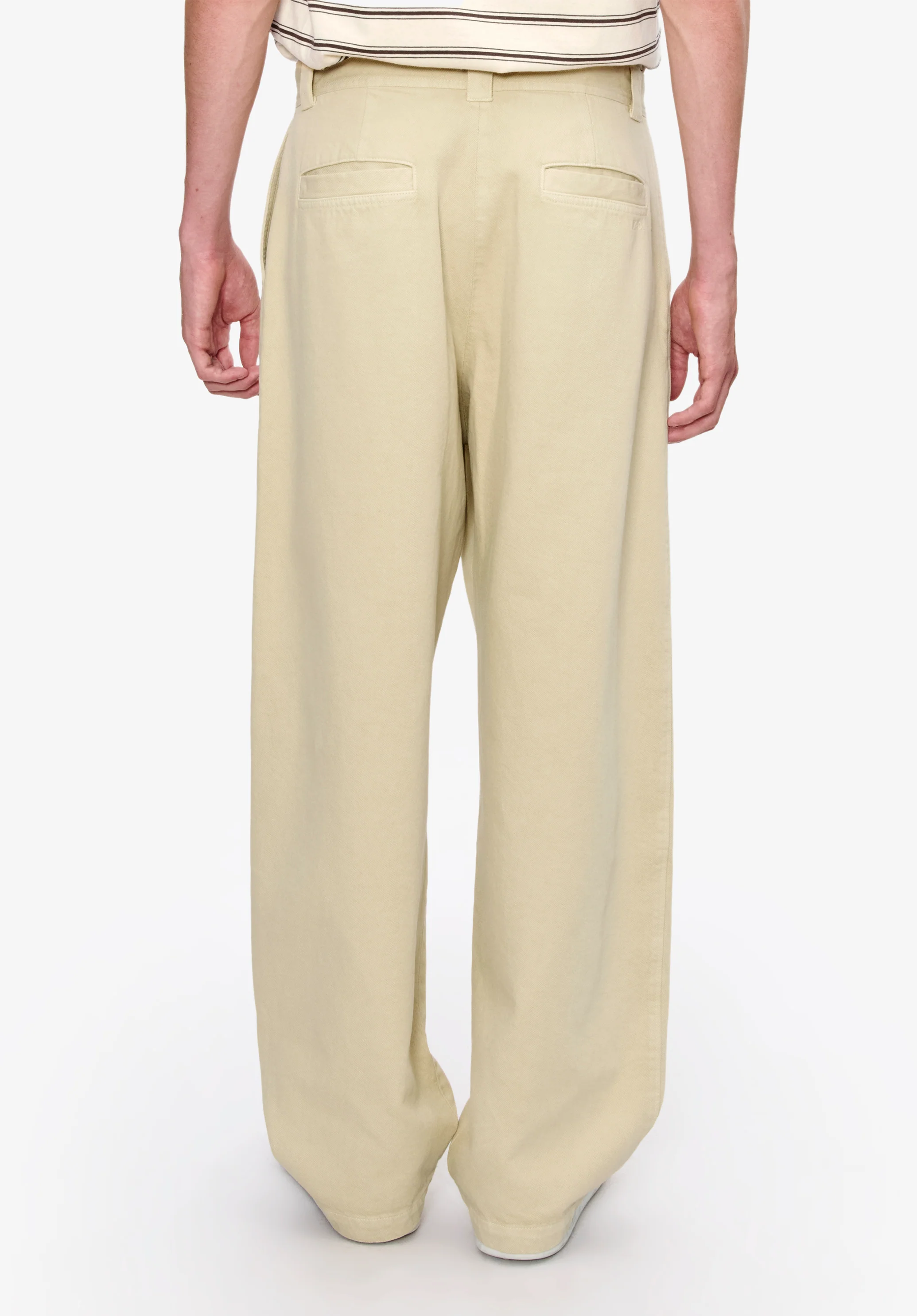 Dan Chinos - Image 5
